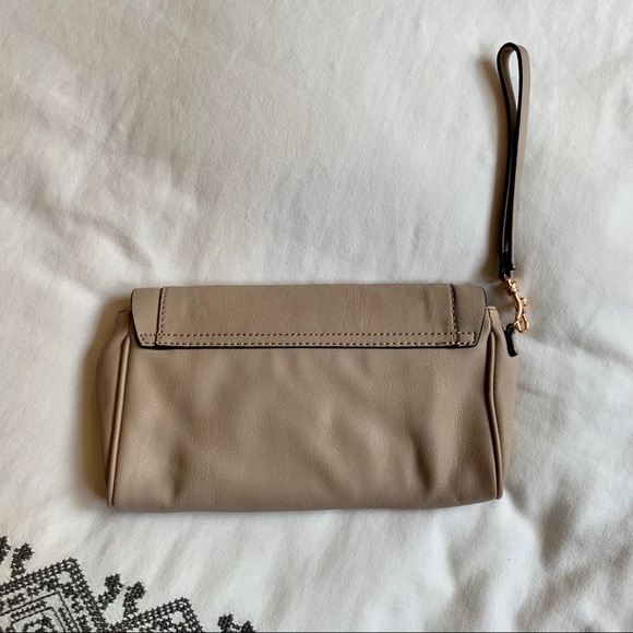 Studded Guess clutch - Picture 2 of 3